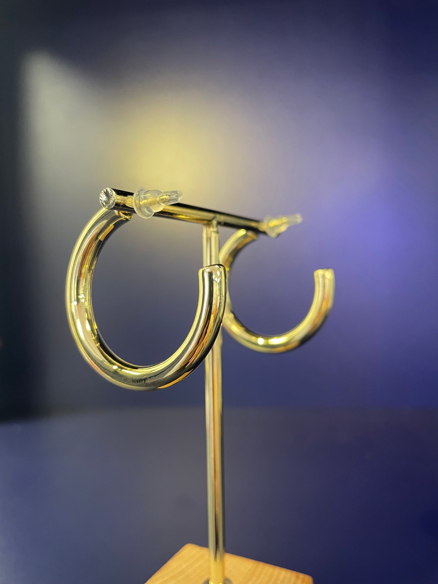 Classic Gold Hoop Medium