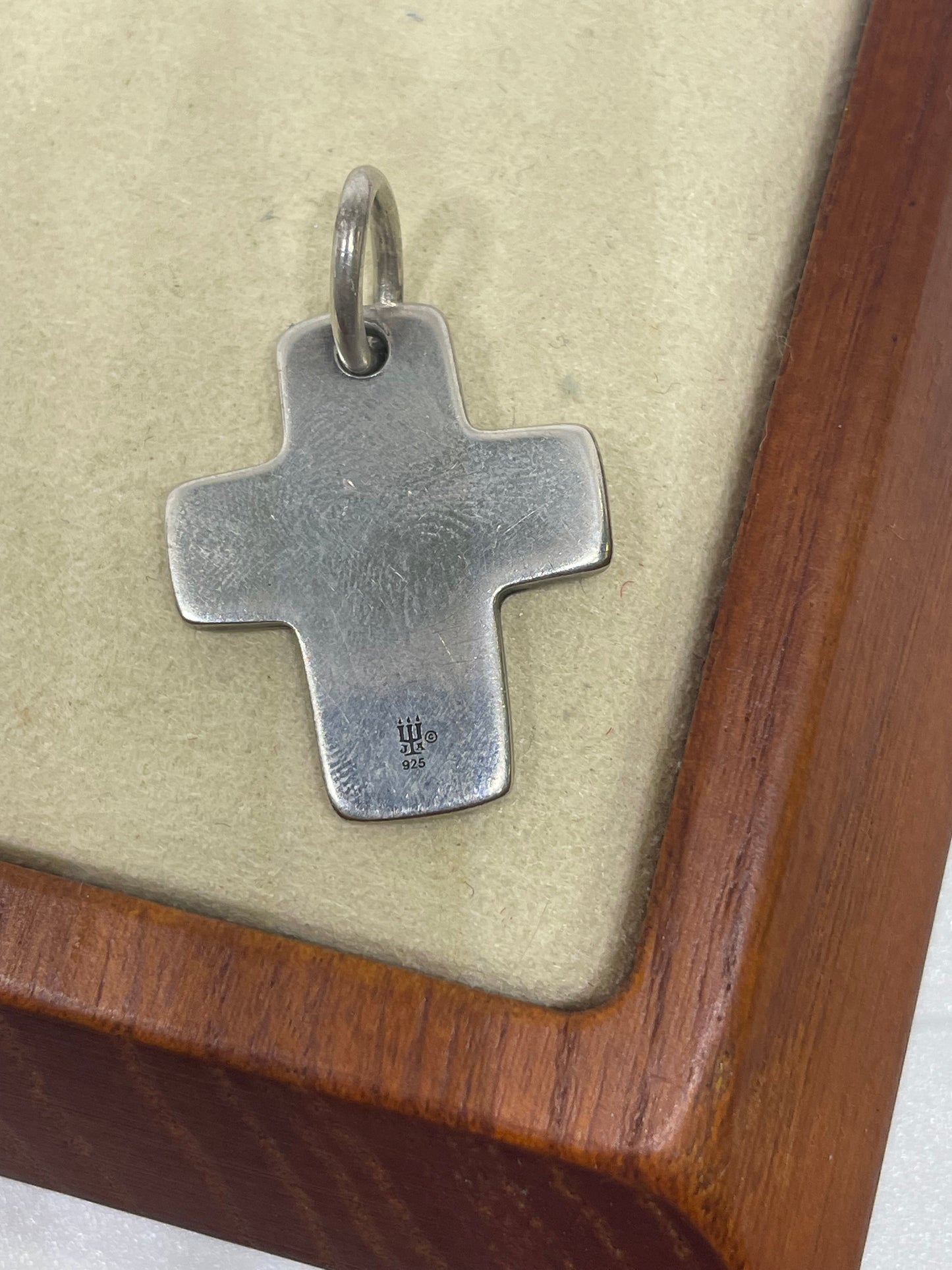 James Avery Retired Fishers Of Men Cross Pendant