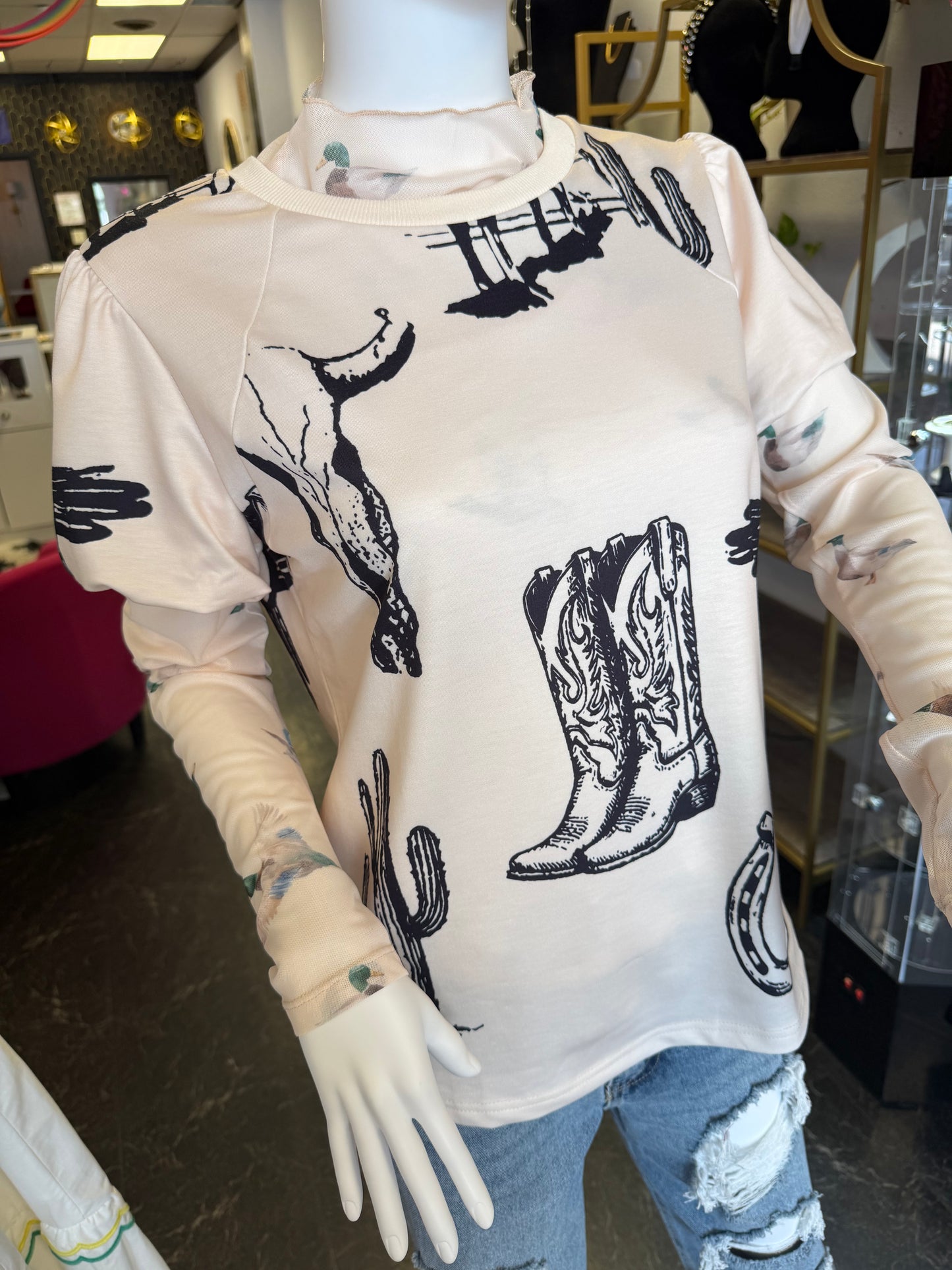 Puff Sleeve Crème Tee Shirt Western Vibes