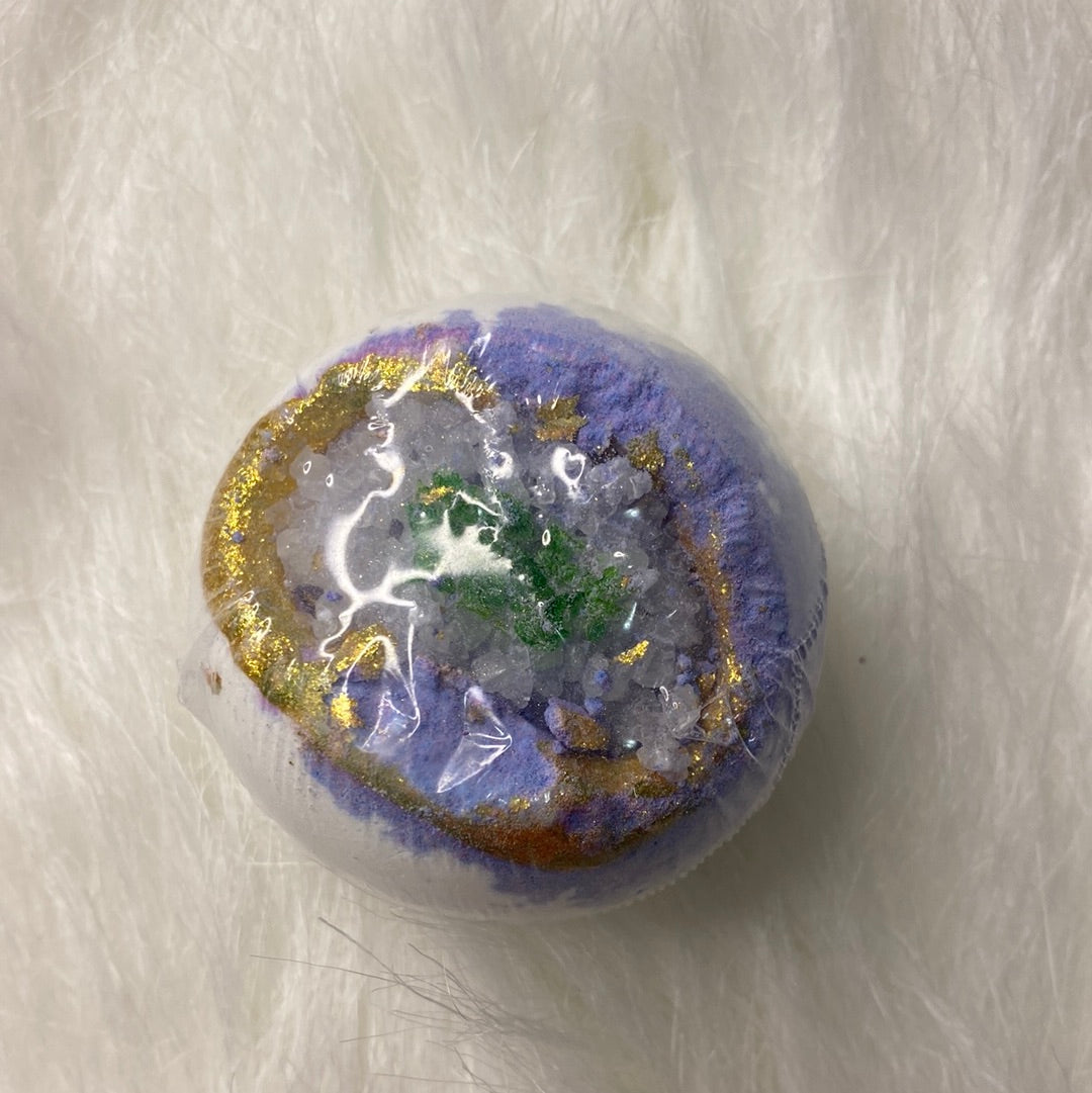 ￼ Geode Bath Bombs