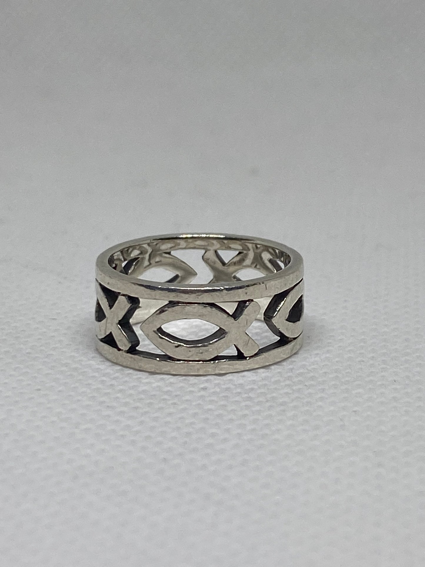 James Avery Retired Ichthus Fish Ring Size 6