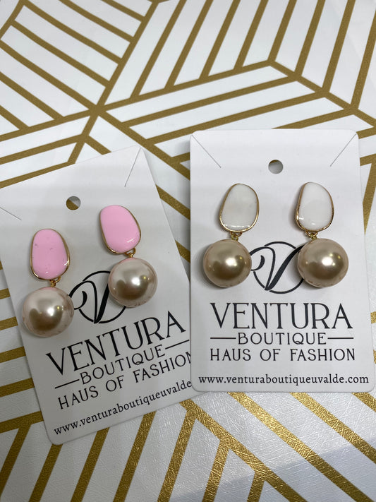 Pearl drop post earring