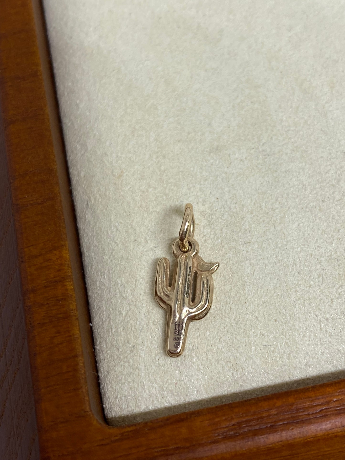 James Avery Retired Saguaro Cactus With Bird Charm Gold (RARE!)