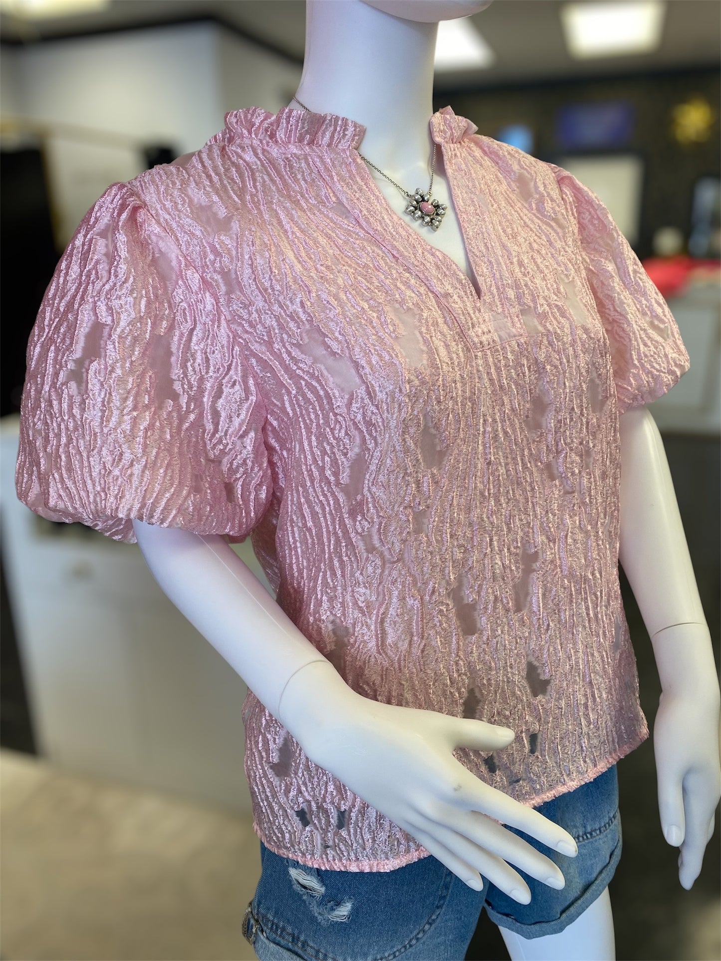 Short Puff Sleeve V-Neck Detailed Blouse