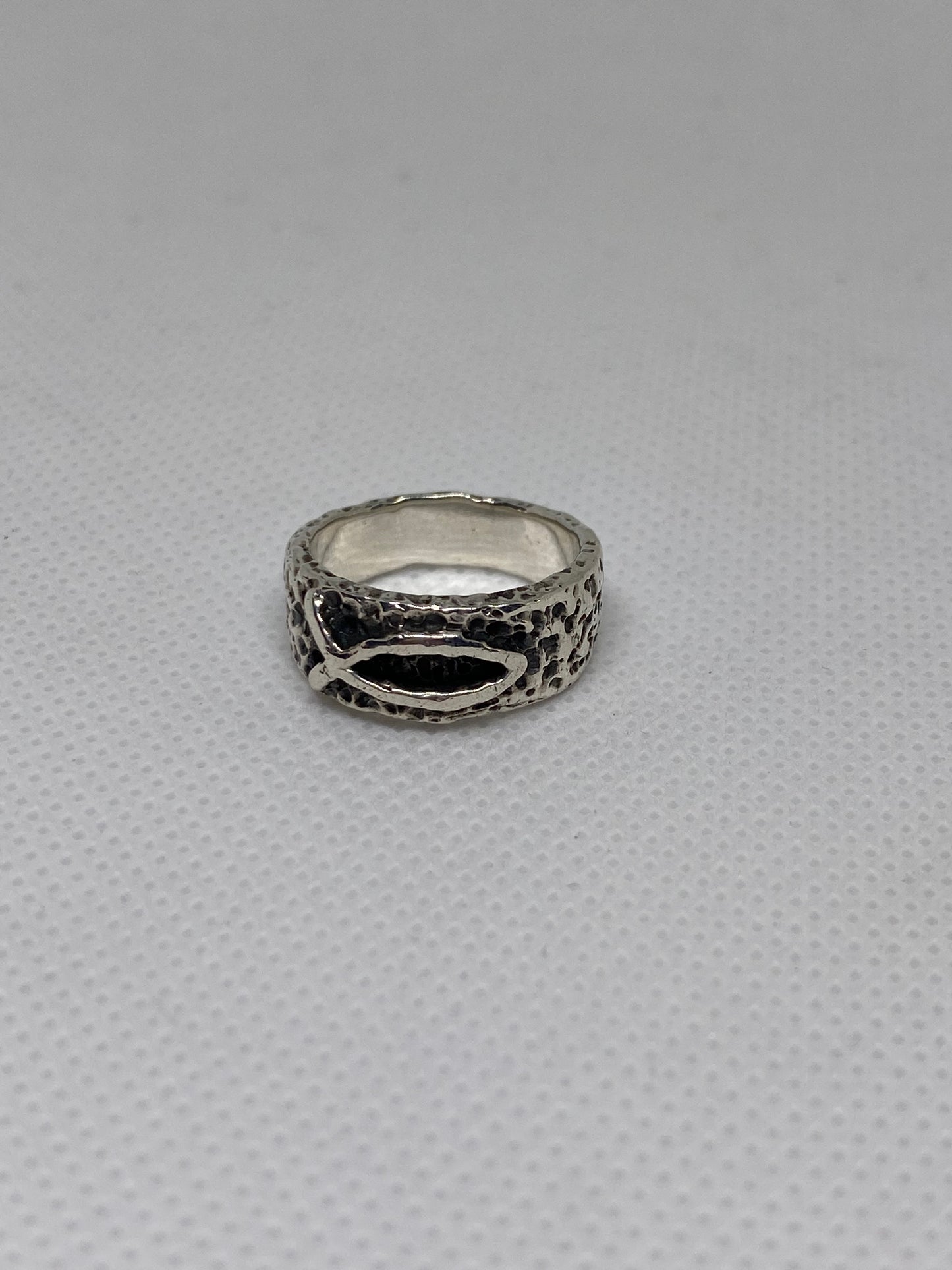 James Avery Retired Textured Ichthus Fish Ring Size 6