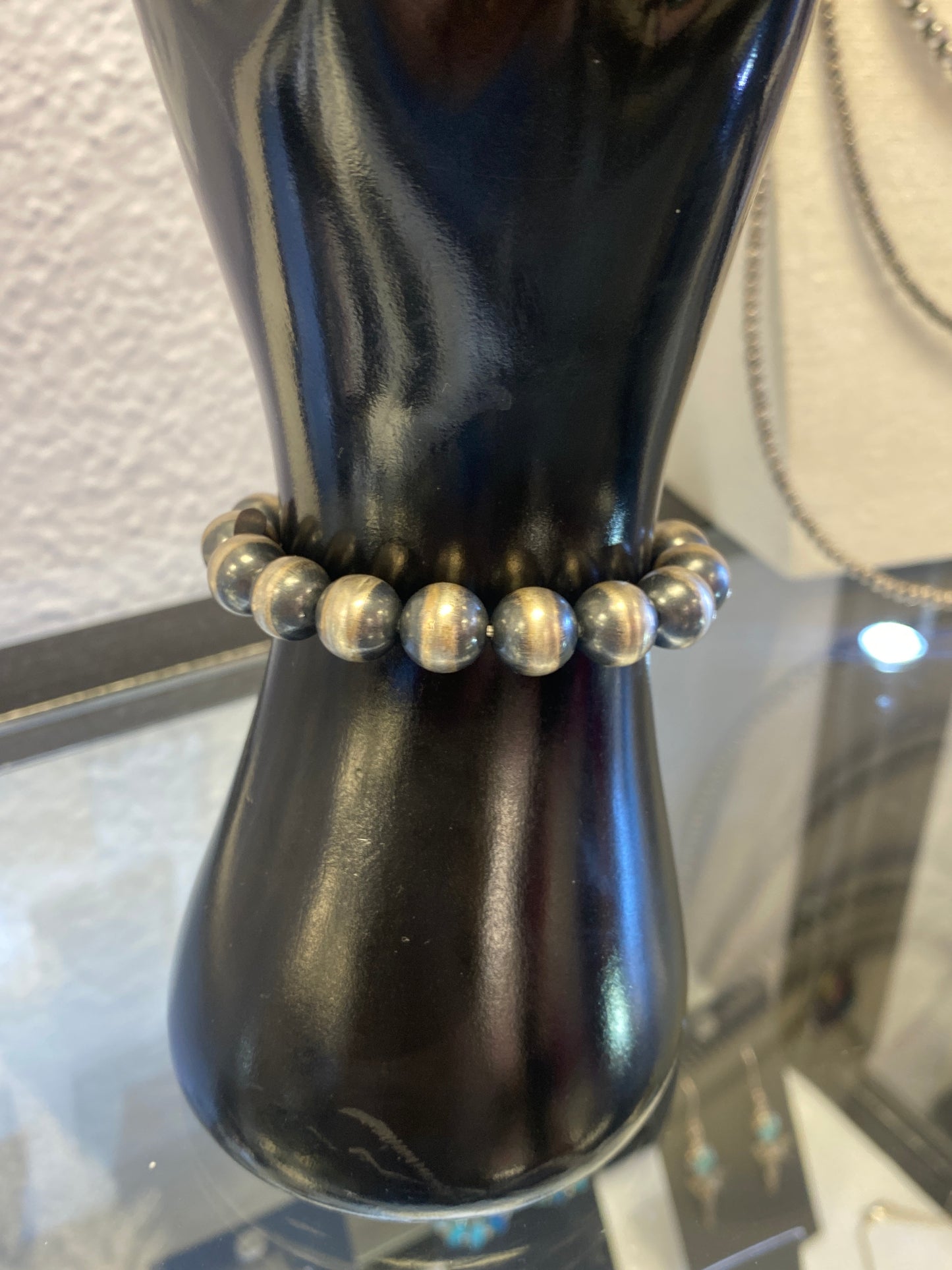 "NAVAJO STYLE" STERLING SILVER PEARLS STRETCH BRACELETS