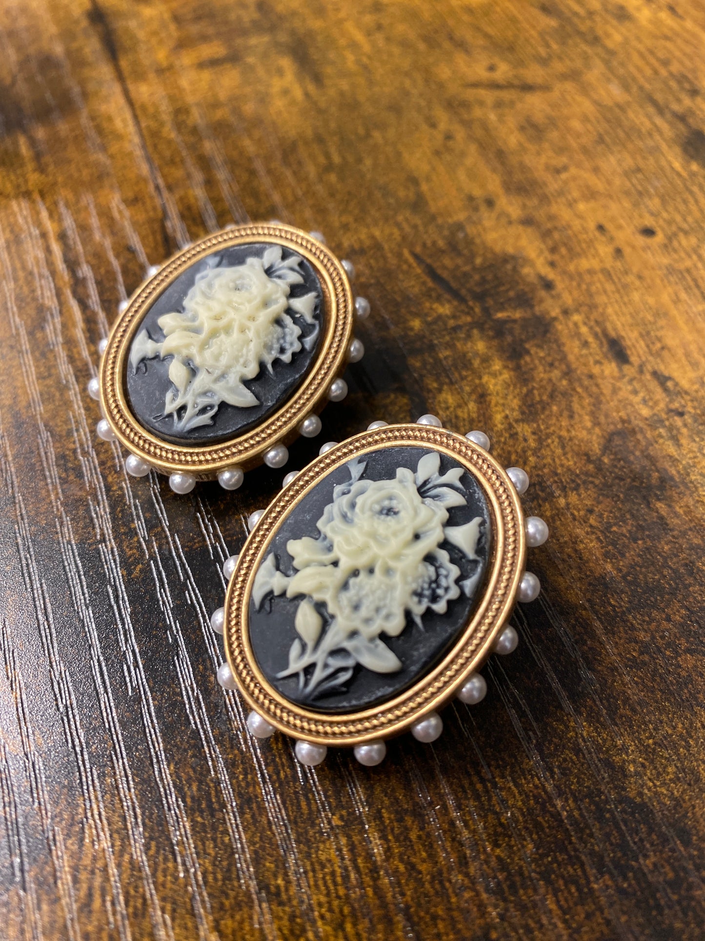 Victorian Cameo Post Earring