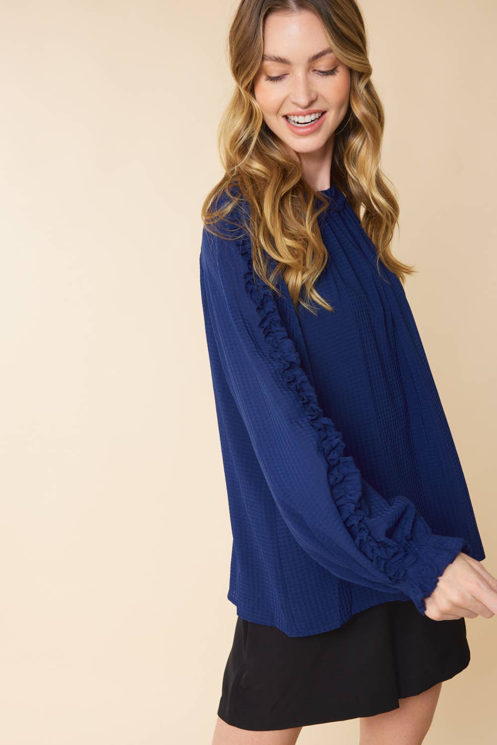 IT3464 - BURNOUT GINGHAM RUFFLED LONG SLEEVES TOP: BURGUNDY / S