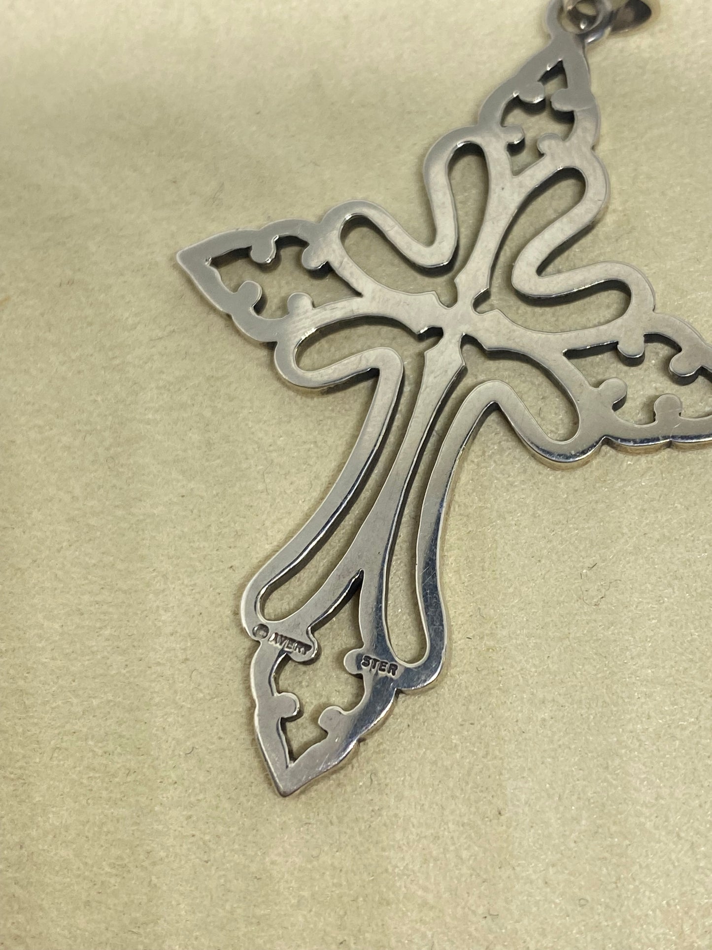 James Avery Retired St Cecilia Cross Large