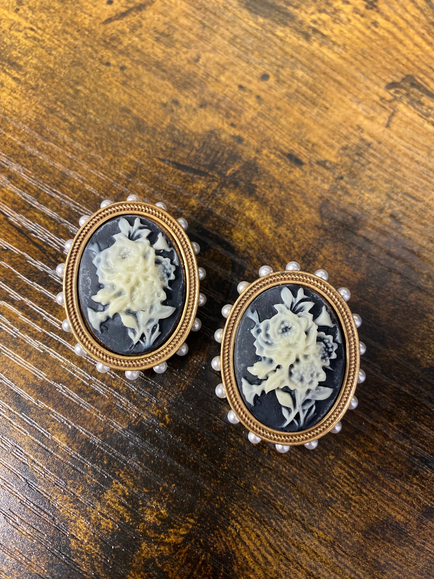 Victorian Cameo Post Earring