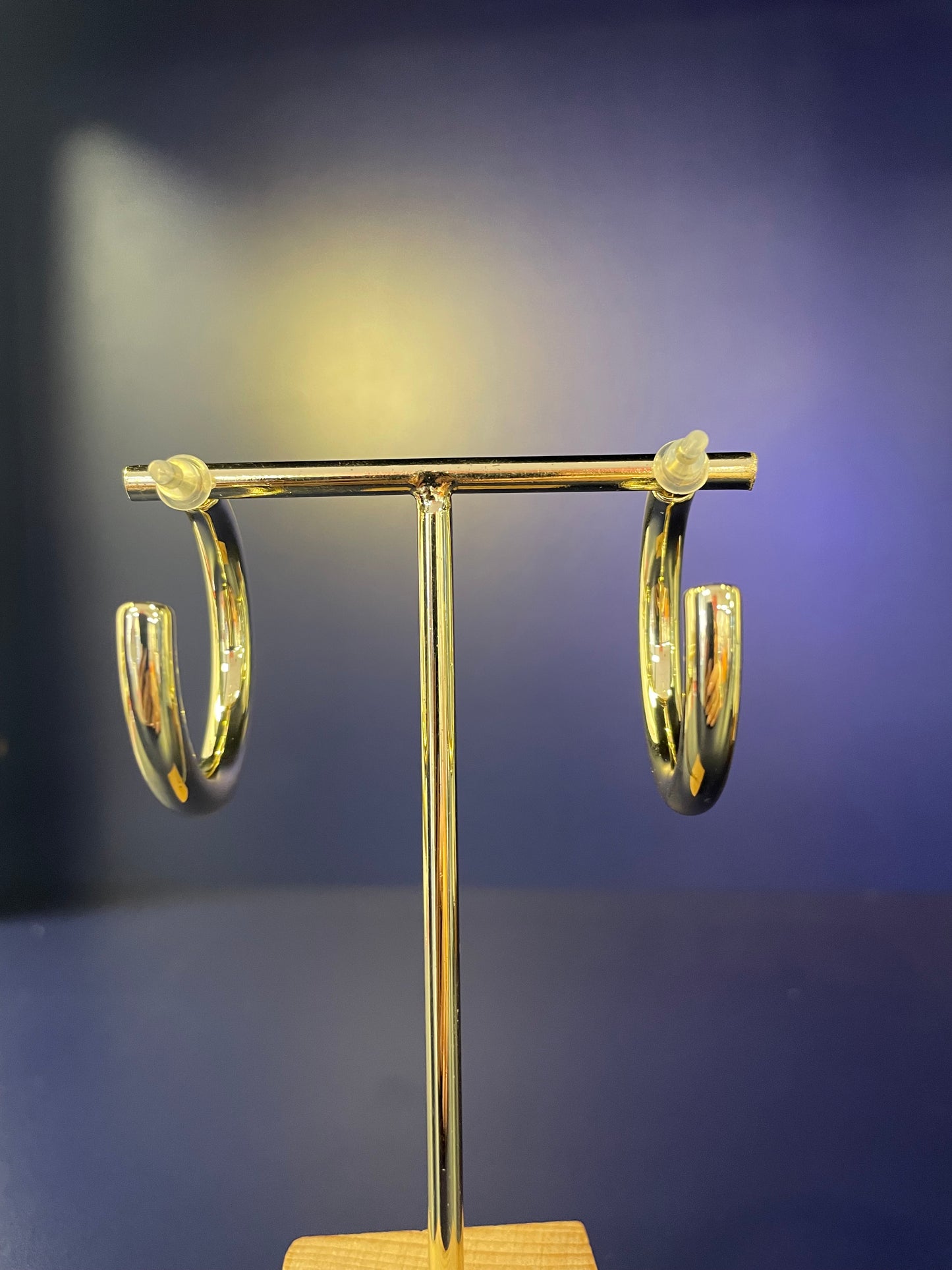 Classic Gold Hoop Medium