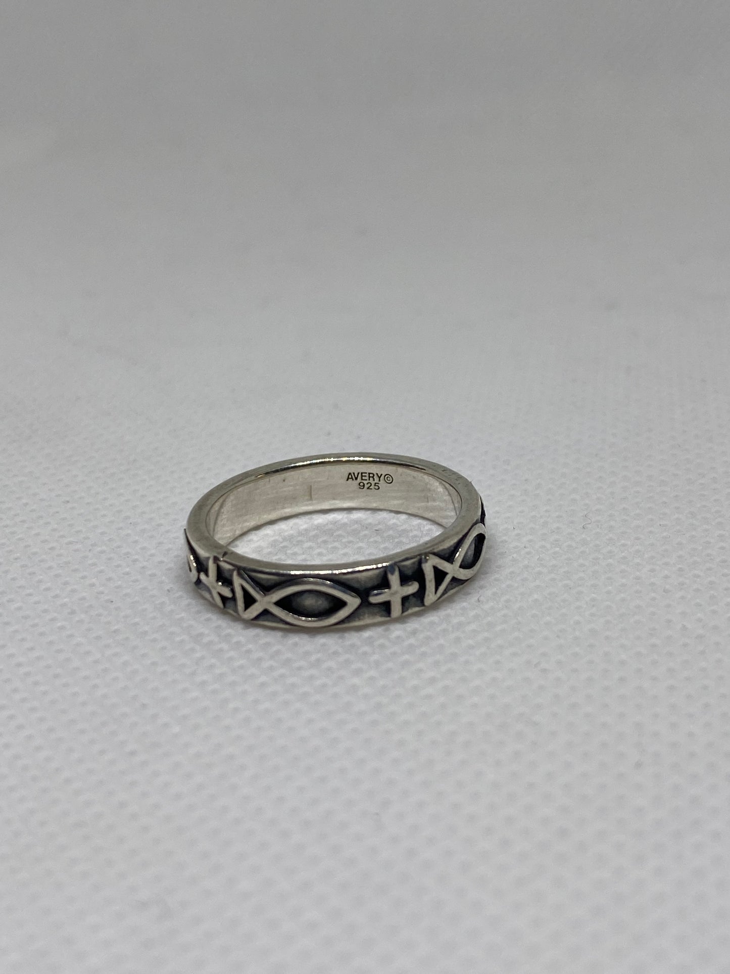 James Avery Retired Ichthus Fish and Cross Band Size 8.5