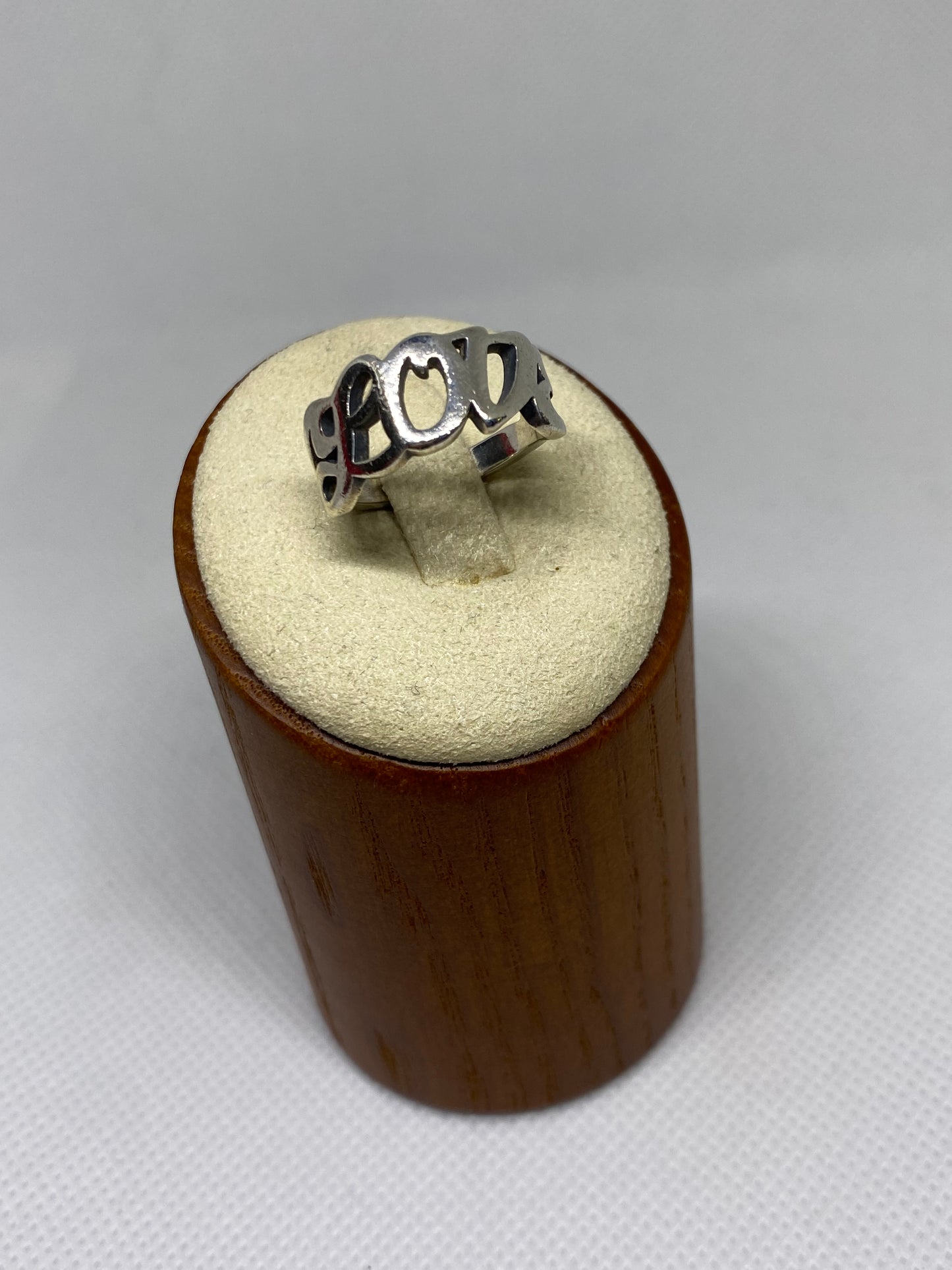 James Avery Retired Love Scripted Ring Size 5.5