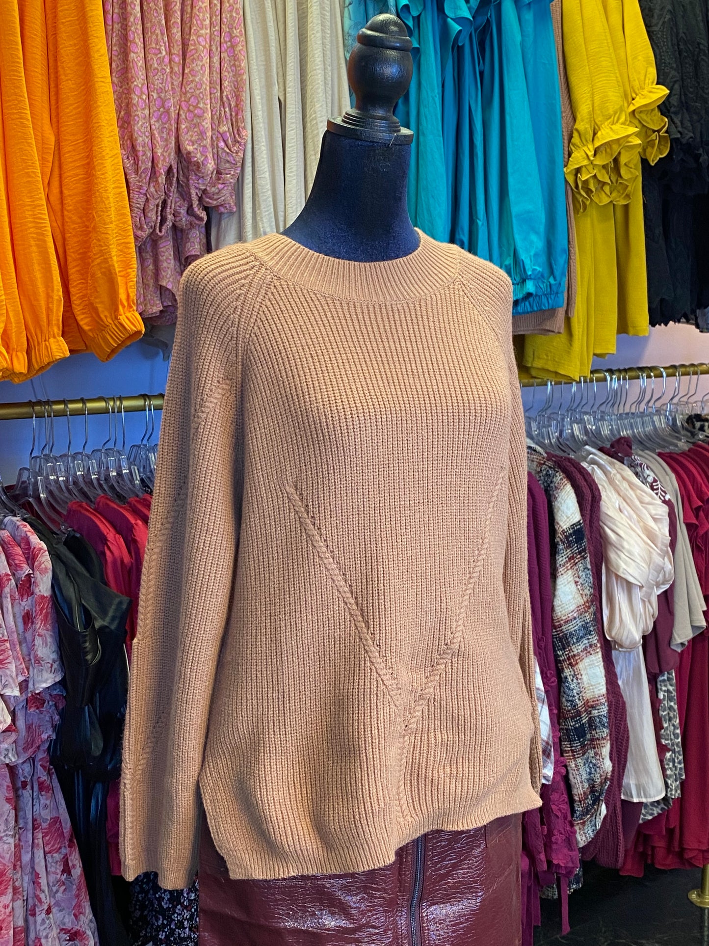 BROWN SOFT THREAD ROUND NECK RAGLAN SLEEVE SWEATER