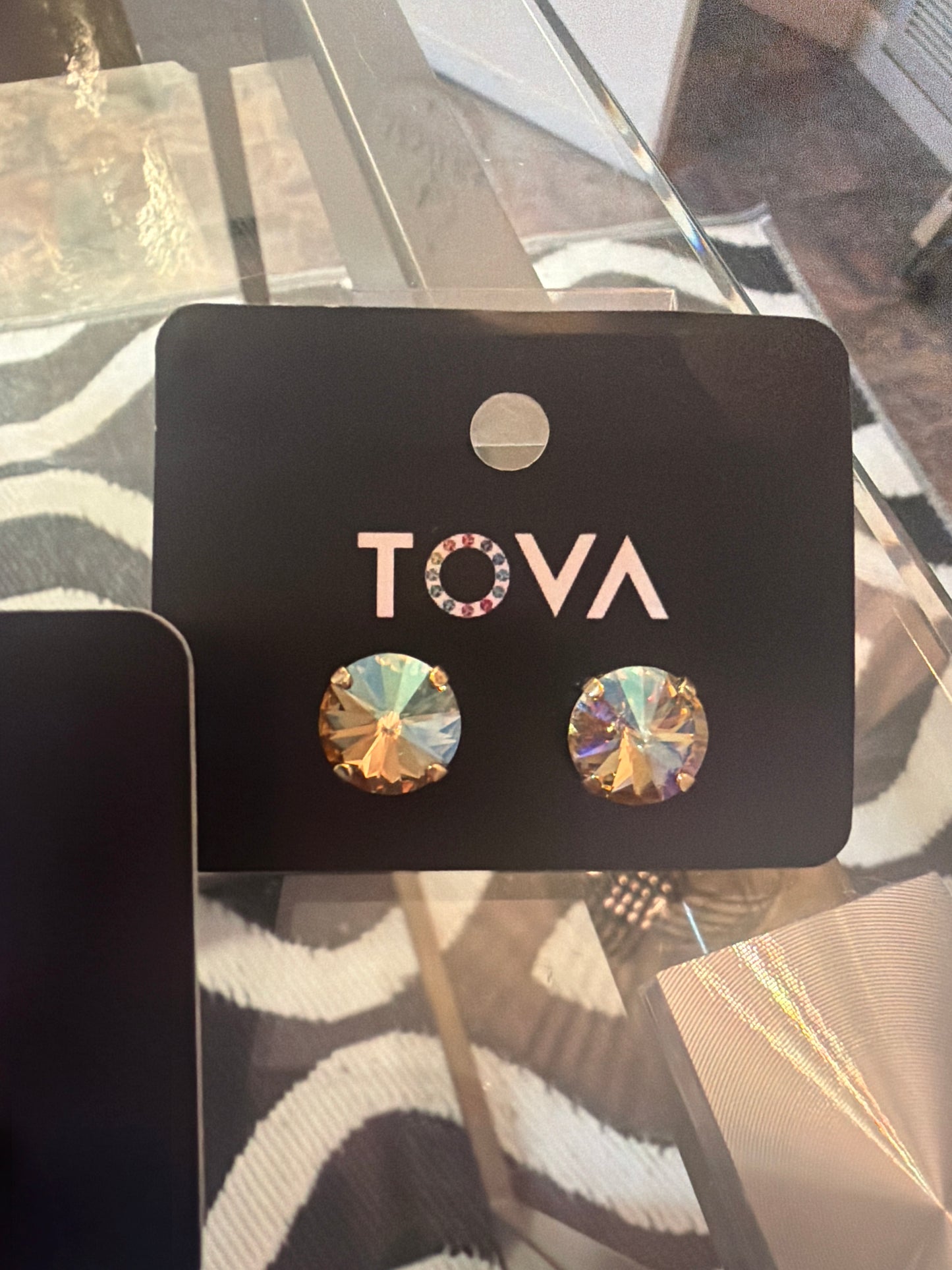 Oakland Stud Earrings ￼