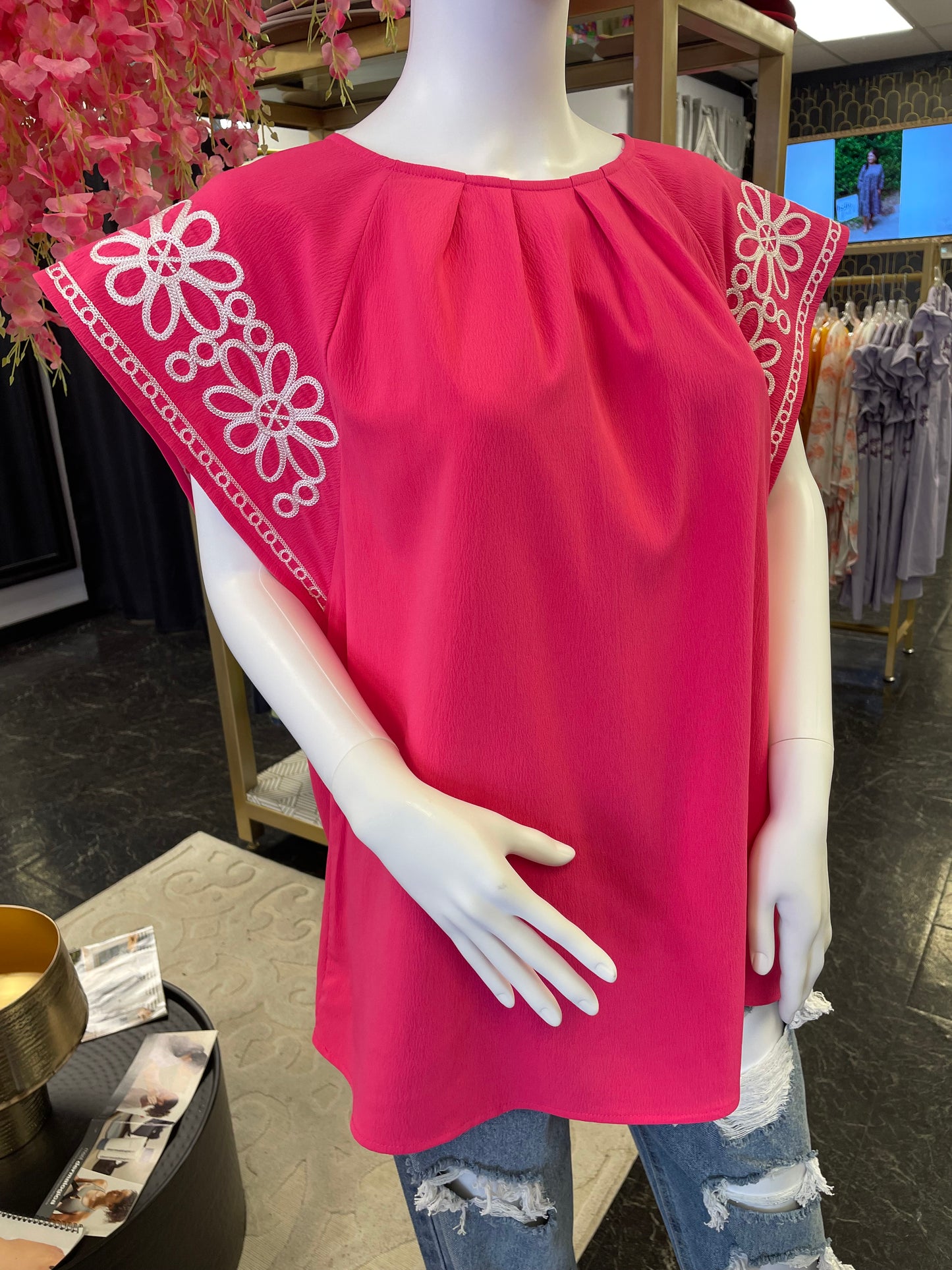 Pink Embroidered Sleeve Floral Top (Curvy)