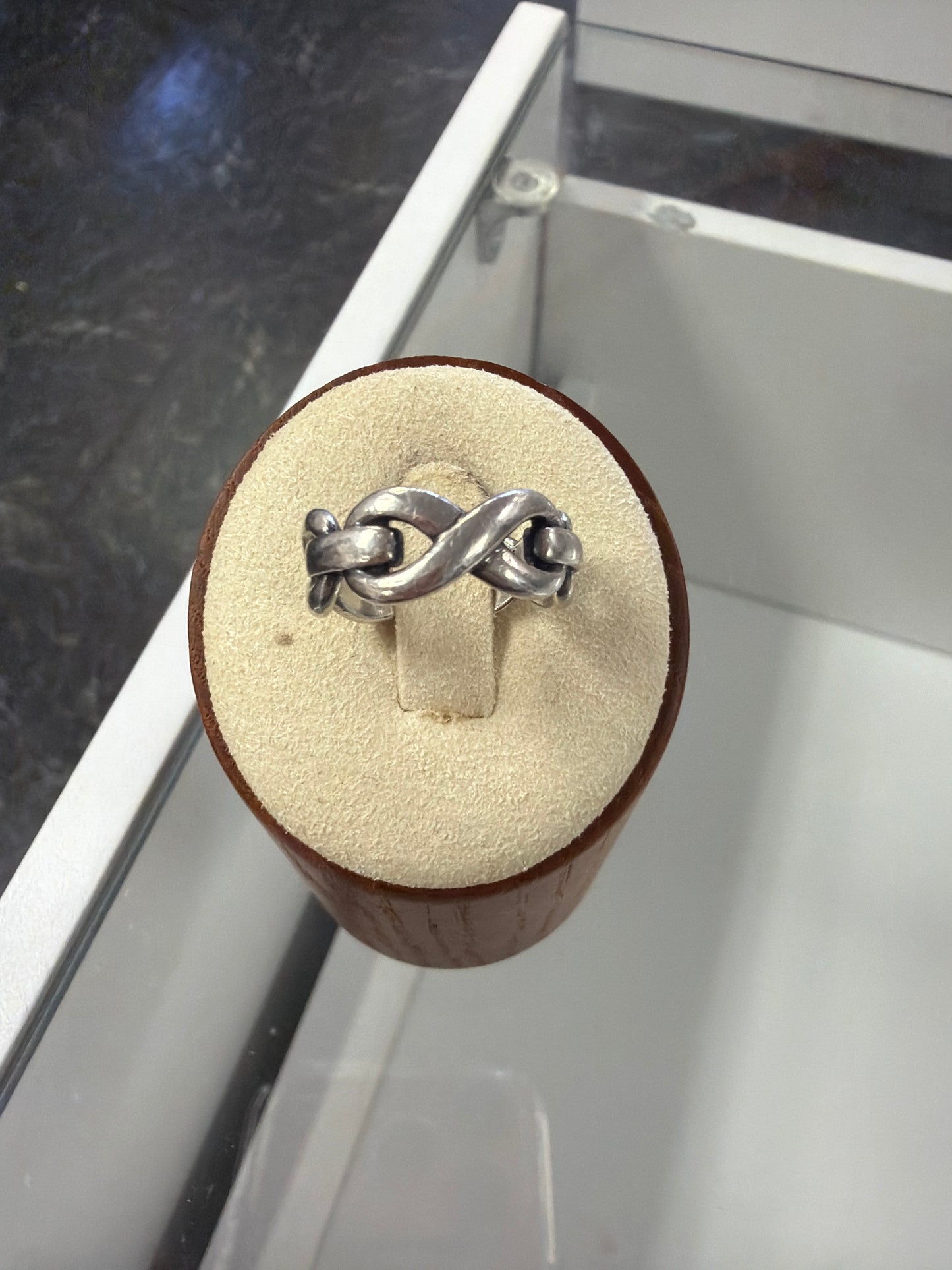 James Avery Retired Bold Infinity Ring Band Size 5