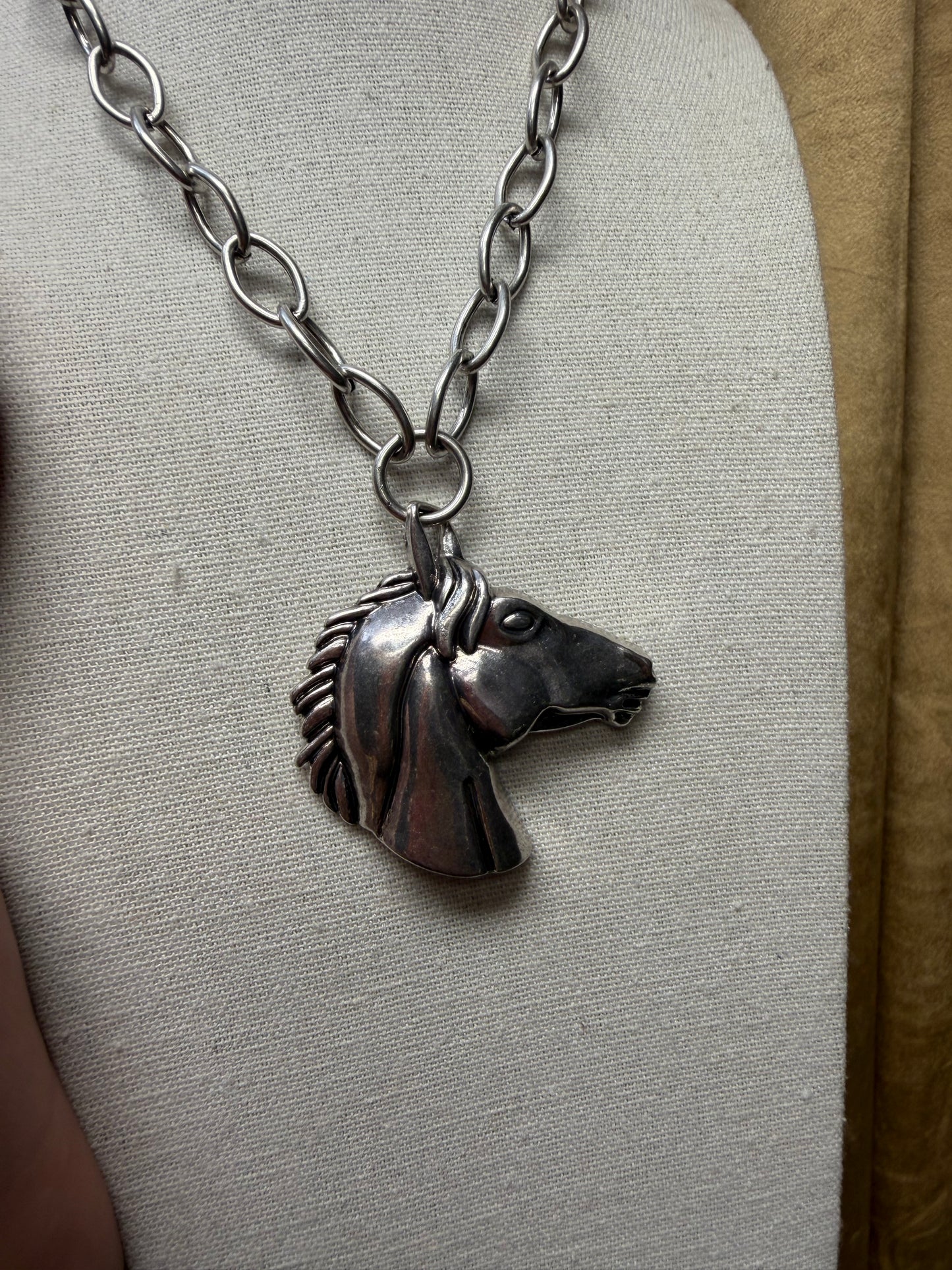 Mighty Horse Necklace silver