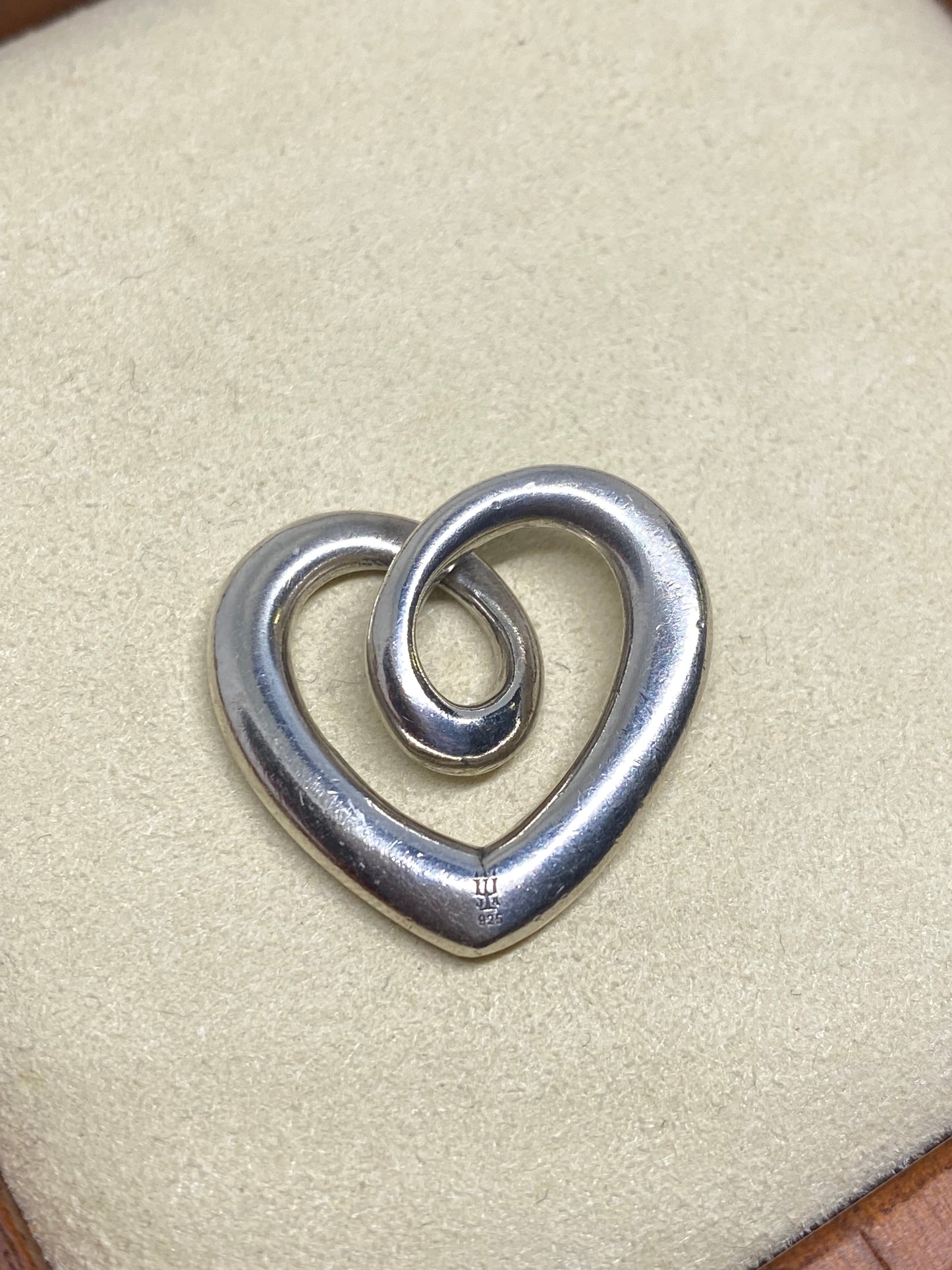 James Avery Retired Heart Floating Pendant