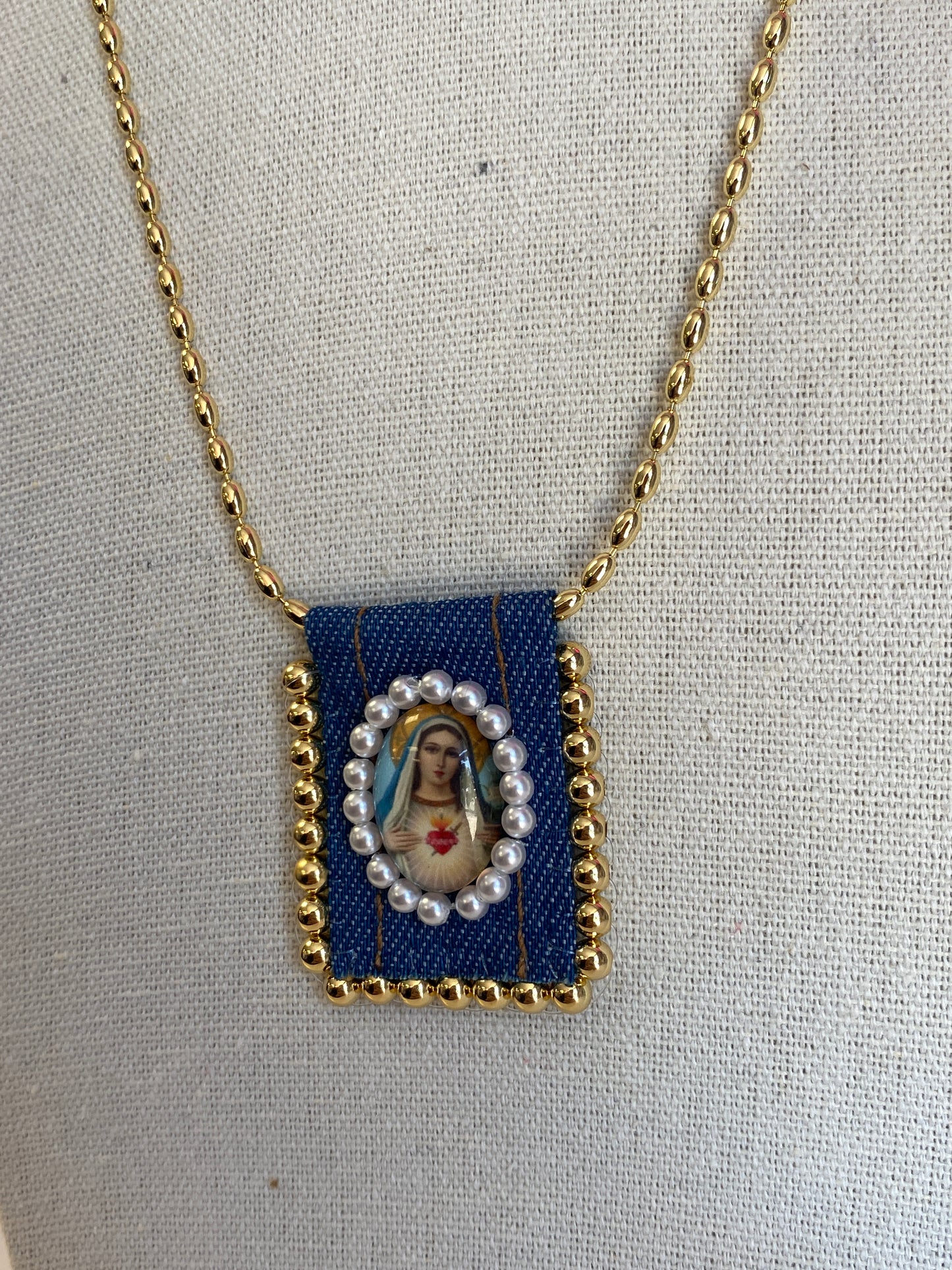 France Bleu Jean Mary Necklace