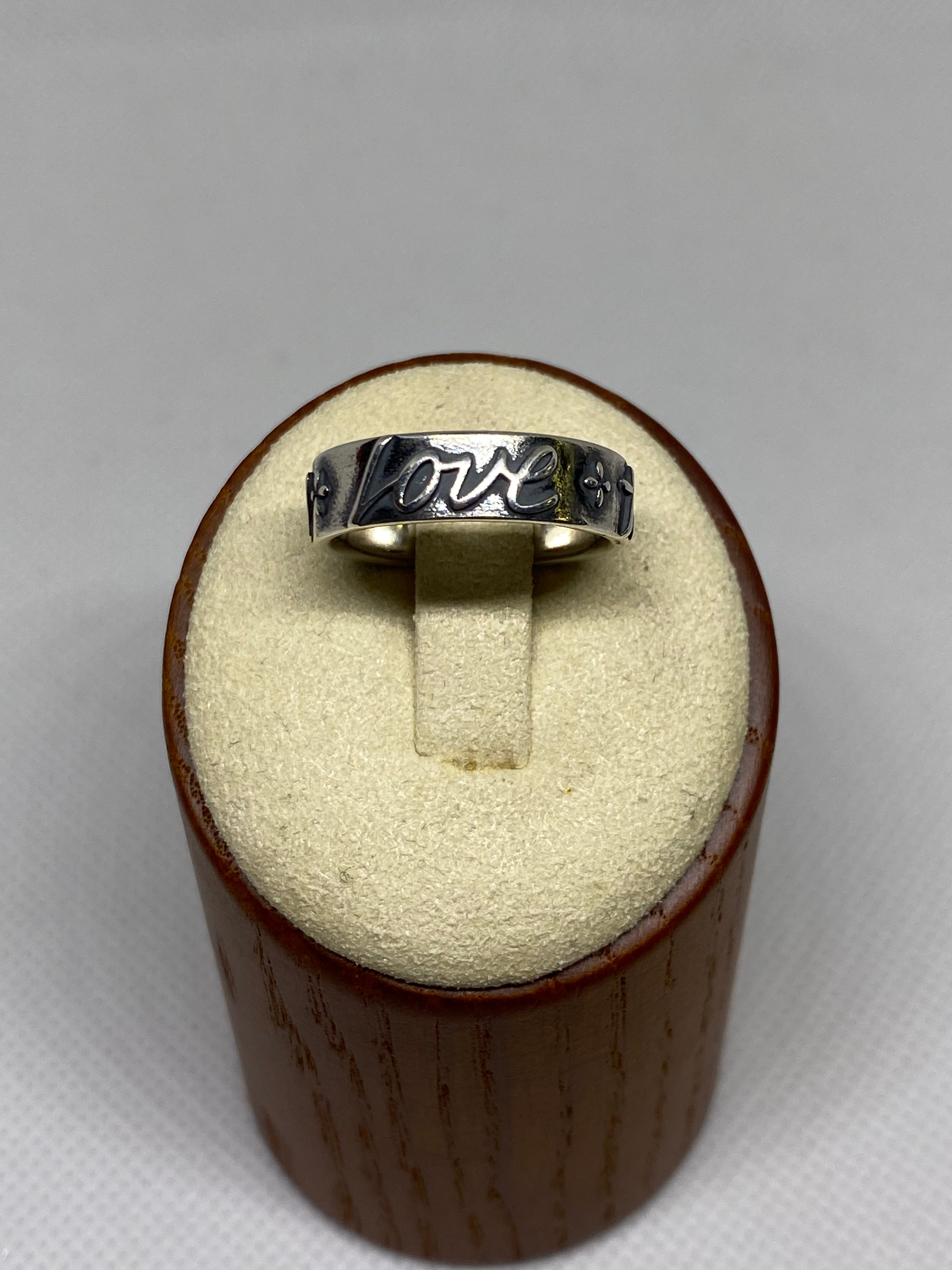 Size 4-3/4 - Retired - James Avery - Sterling newest Faith Hope & Love Ring - Excellent Condition