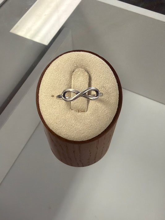 James Avery Petite Infinity Ring Size 7