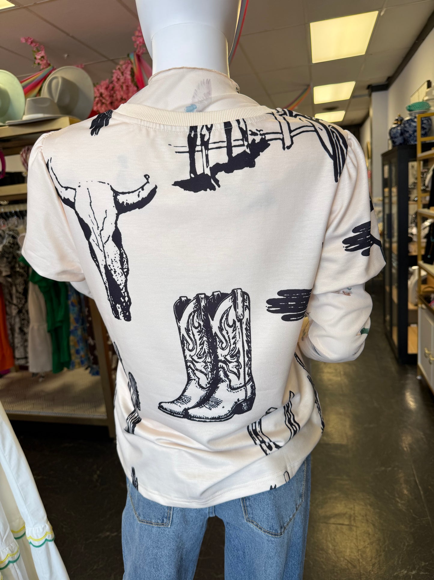 Puff Sleeve Crème Tee Shirt Western Vibes