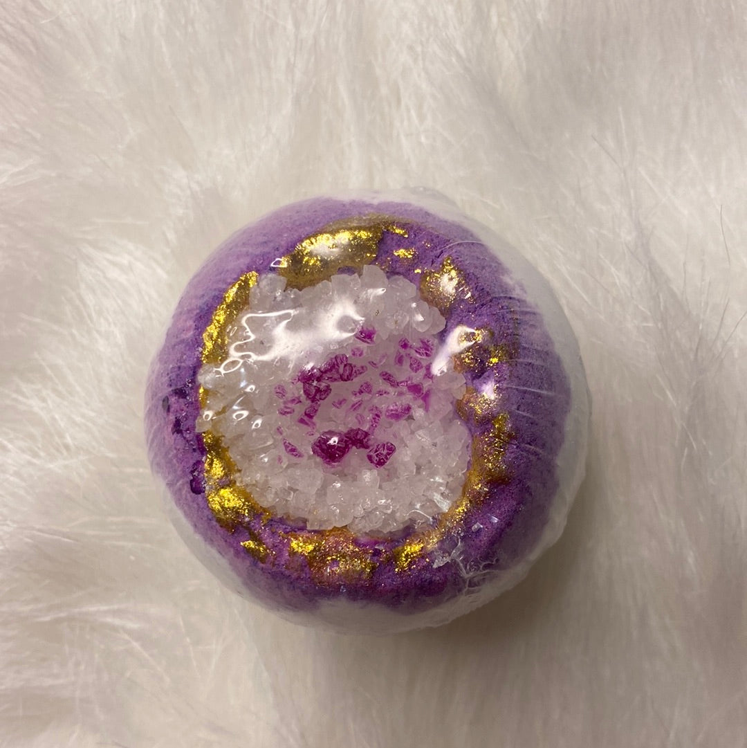 ￼ Geode Bath Bombs