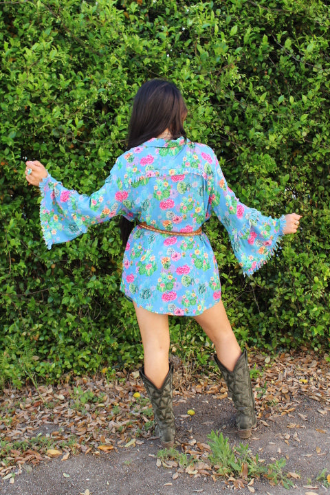 Stillwater Frayed Bell Sleeve Tunic Blue Cactus