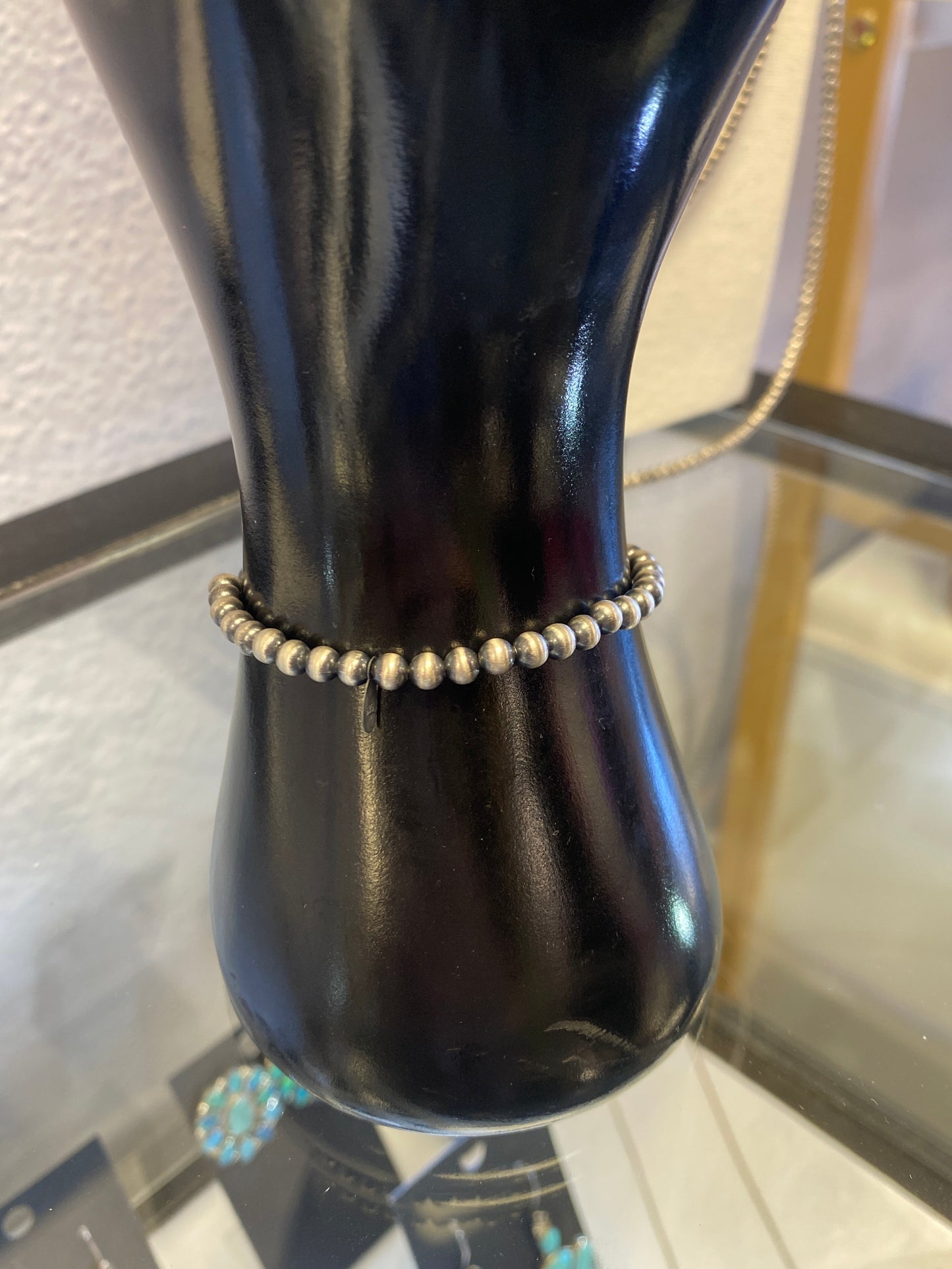 "NAVAJO STYLE" STERLING SILVER PEARLS STRETCH BRACELETS