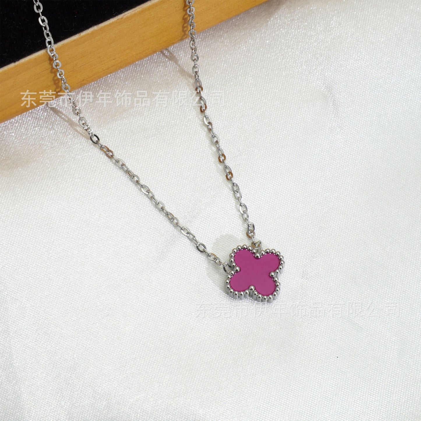 Clover Necklace Gold & Silver
