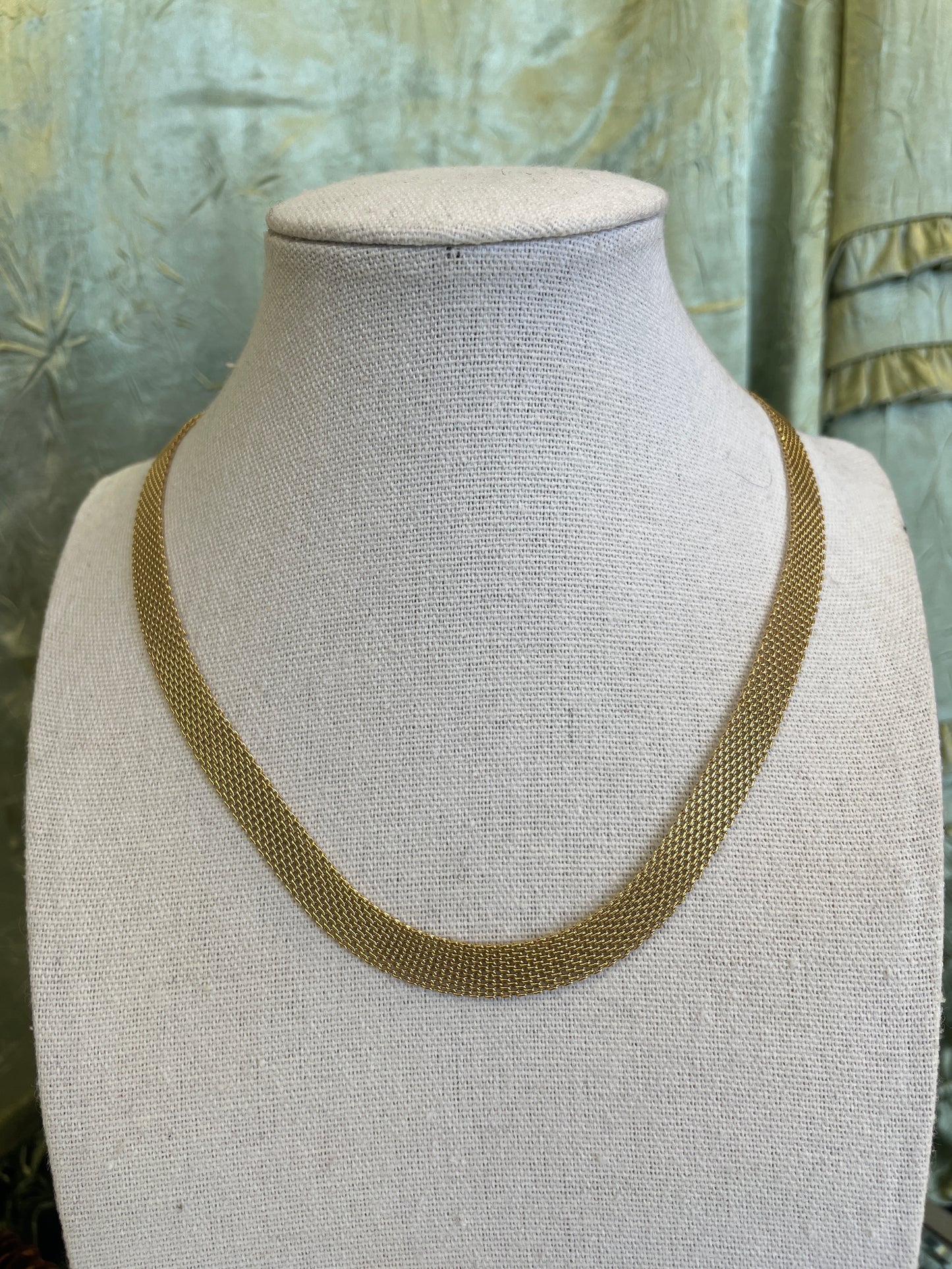 Simplicity Gold Mesh Necklace