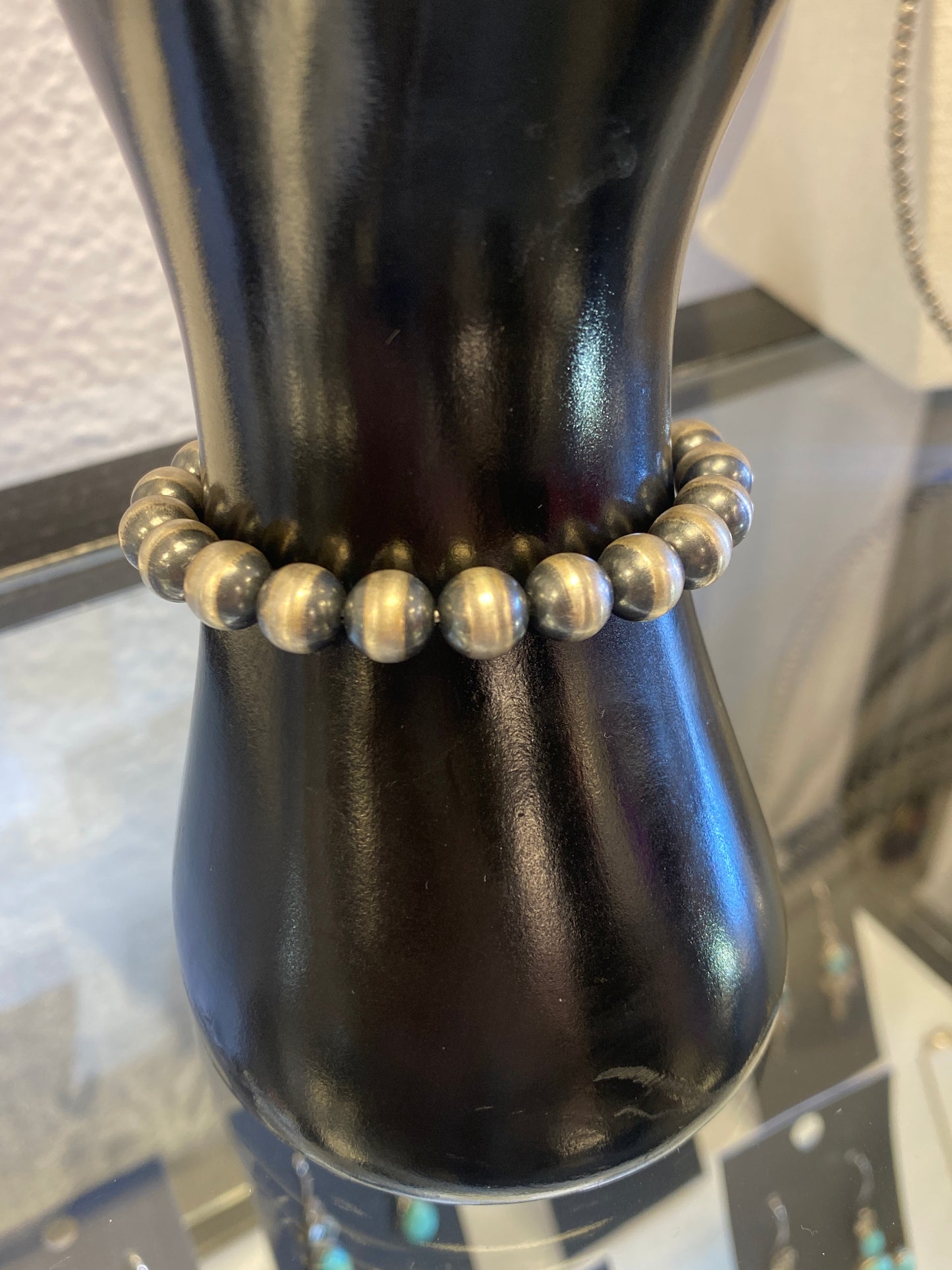 "NAVAJO STYLE" STERLING SILVER PEARLS STRETCH BRACELETS