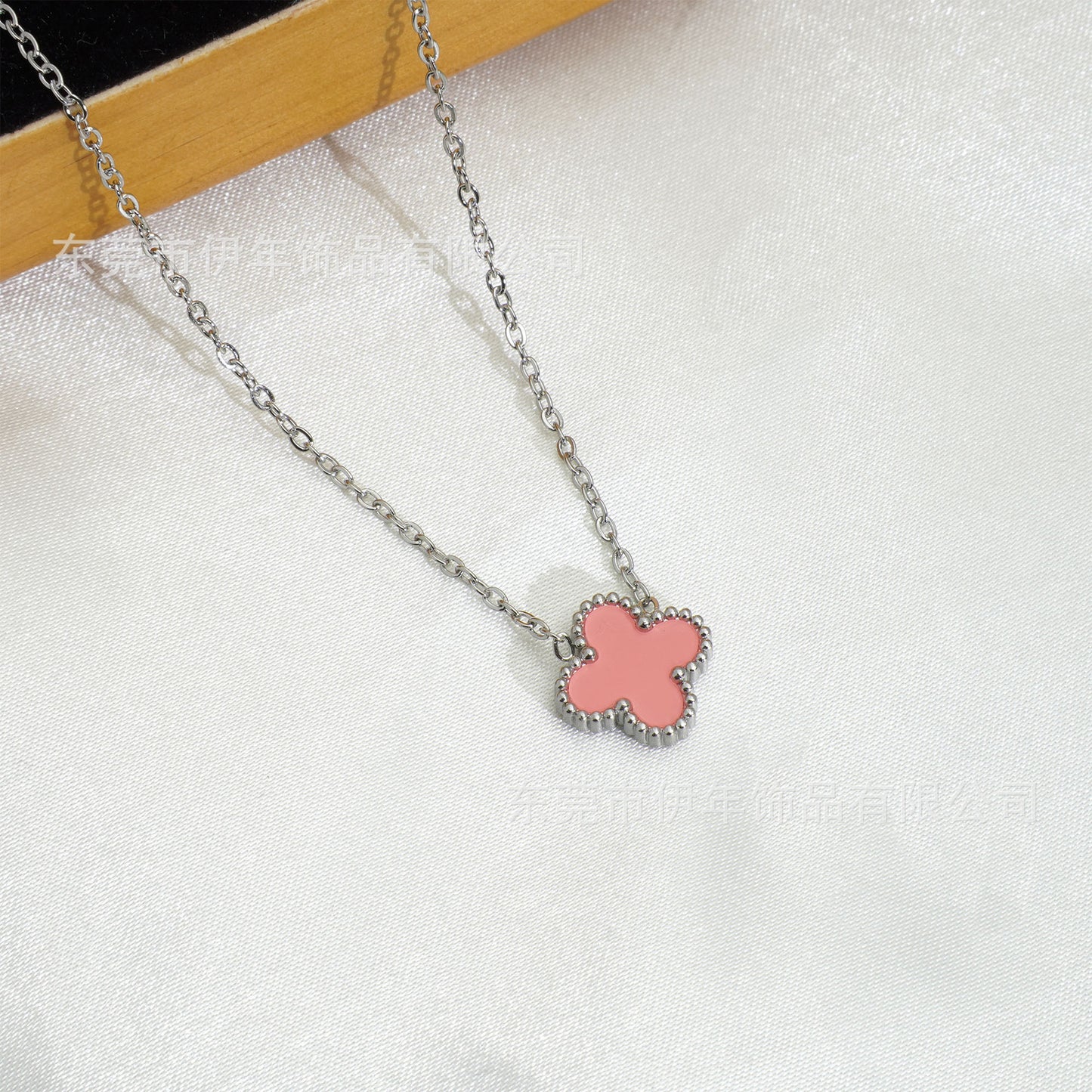 Clover Necklace Gold & Silver