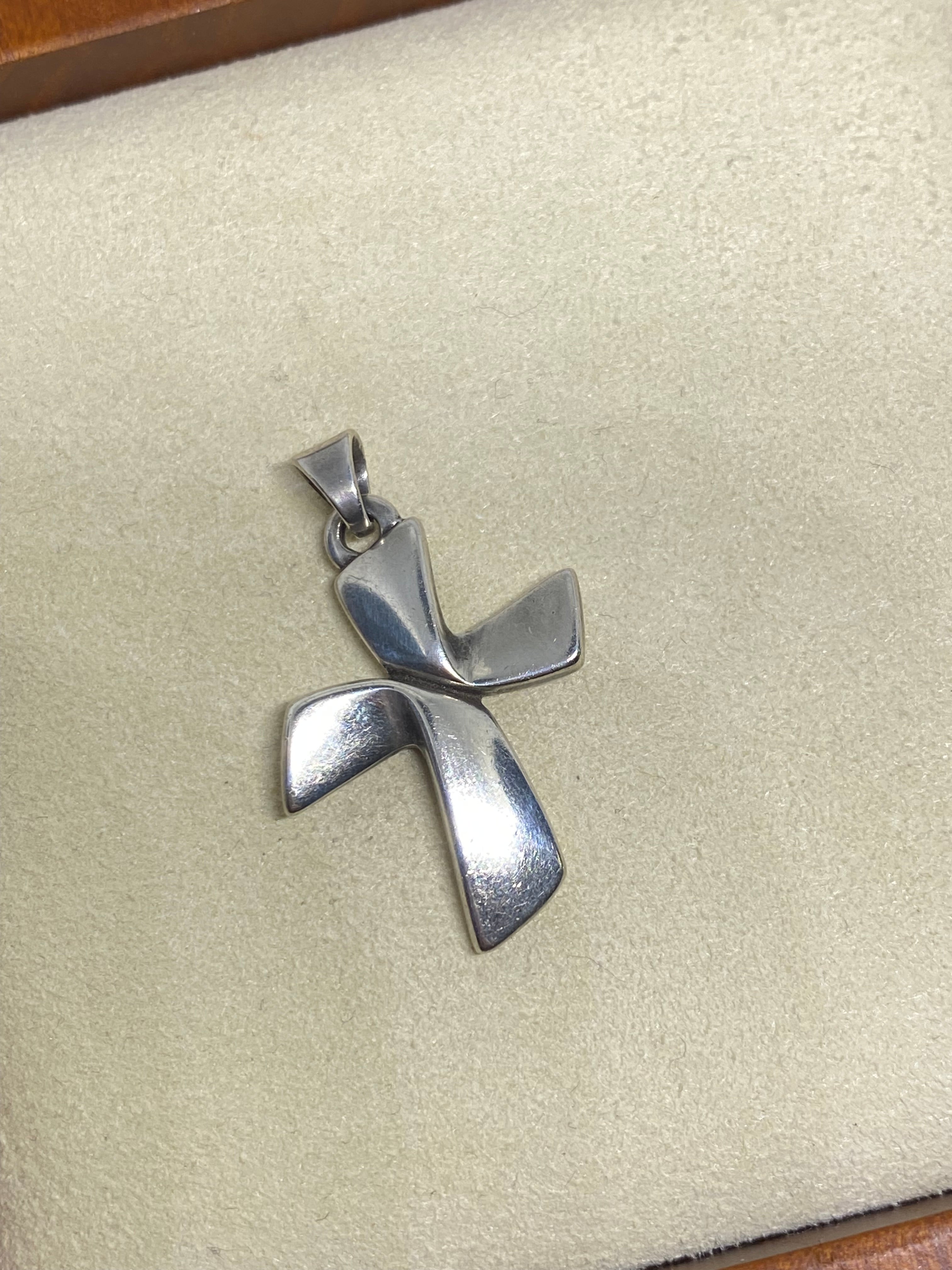 James Avery offers RETIRED