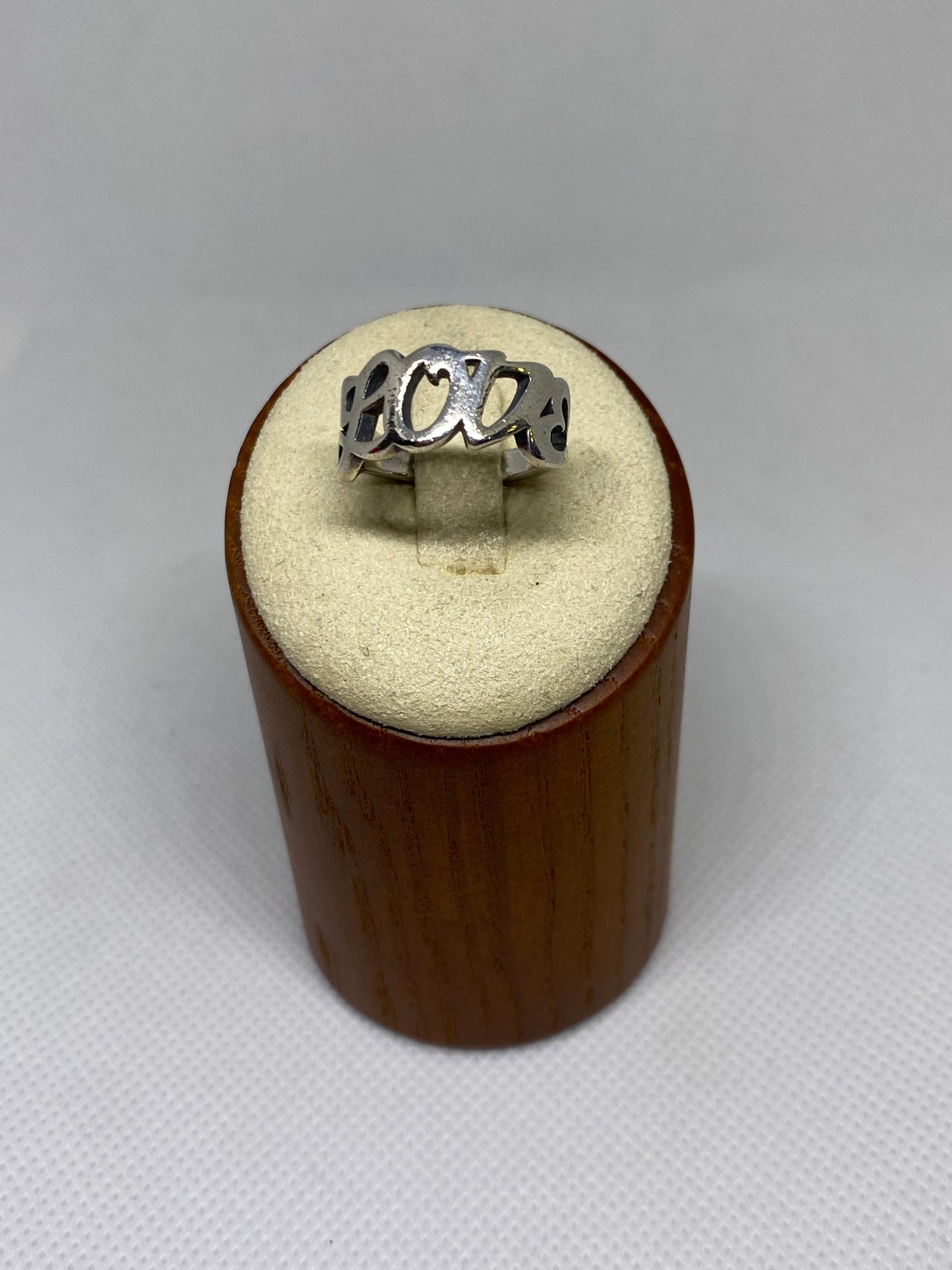 James Avery Retired Love Scripted Ring Size 5.5