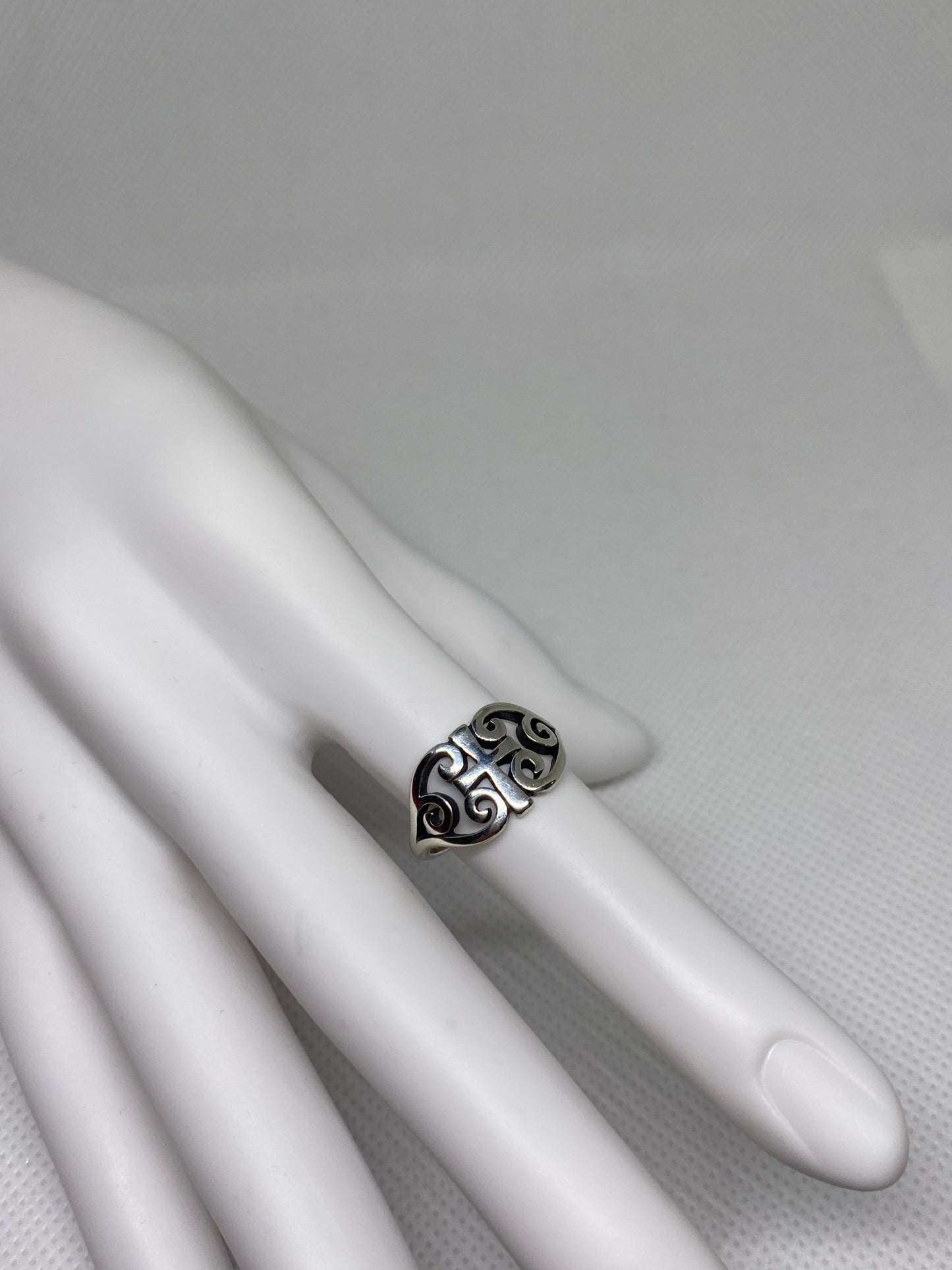 James Avery Scroll Cross Ring Size – Ventura Boutique Haus of
