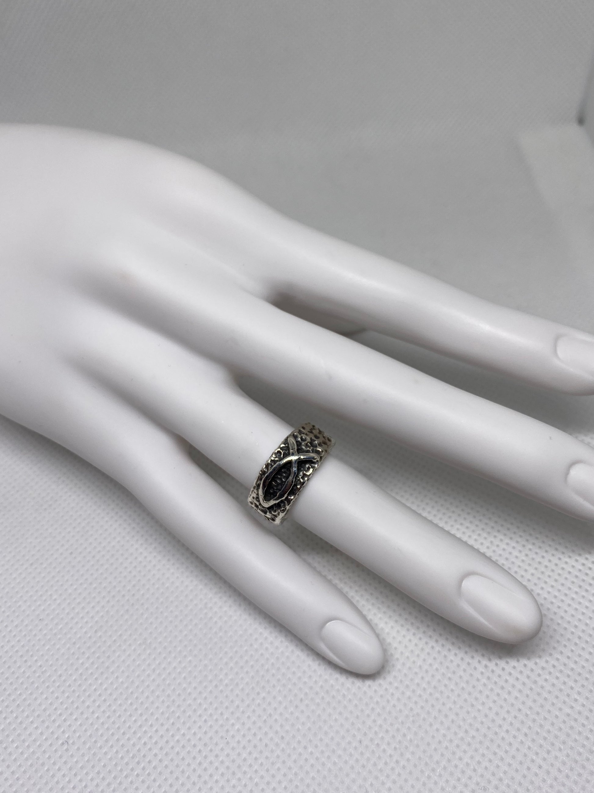 James Avery Retired Textured Ichthus Fish Ring Size – Ventura