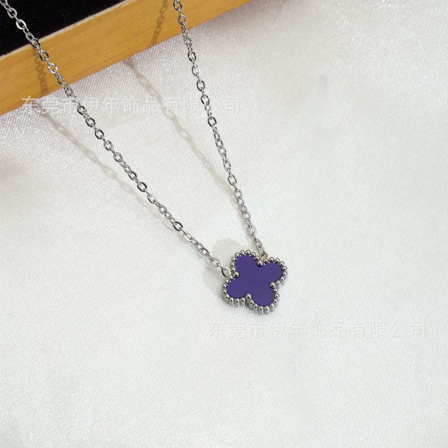 Clover Necklace Gold & Silver