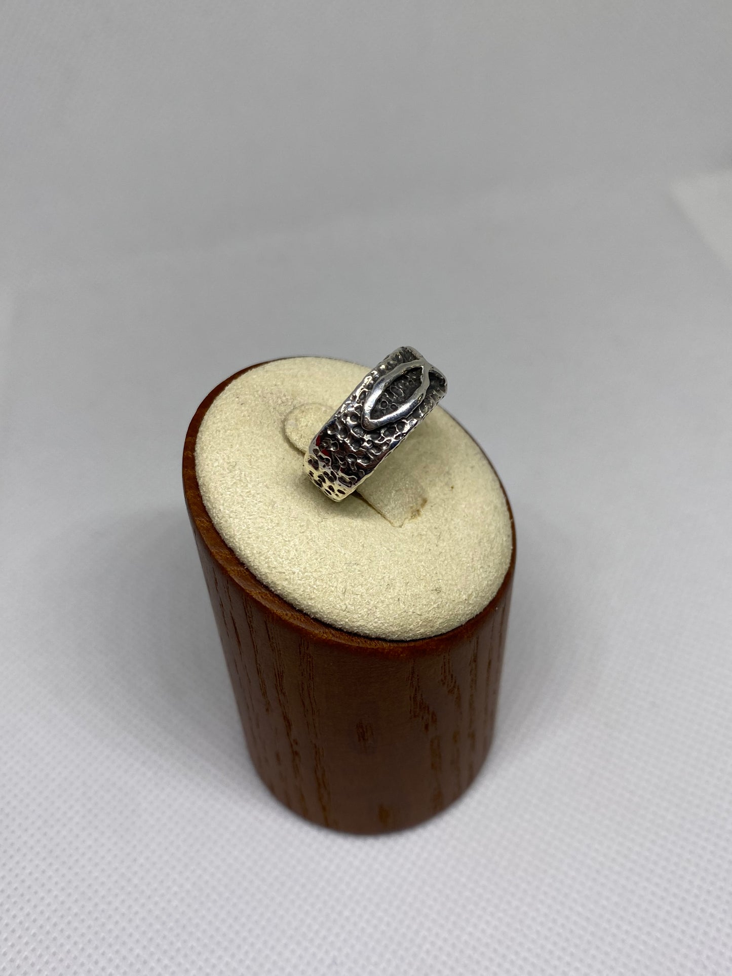 James Avery Retired Textured Ichthus Fish Ring Size 6