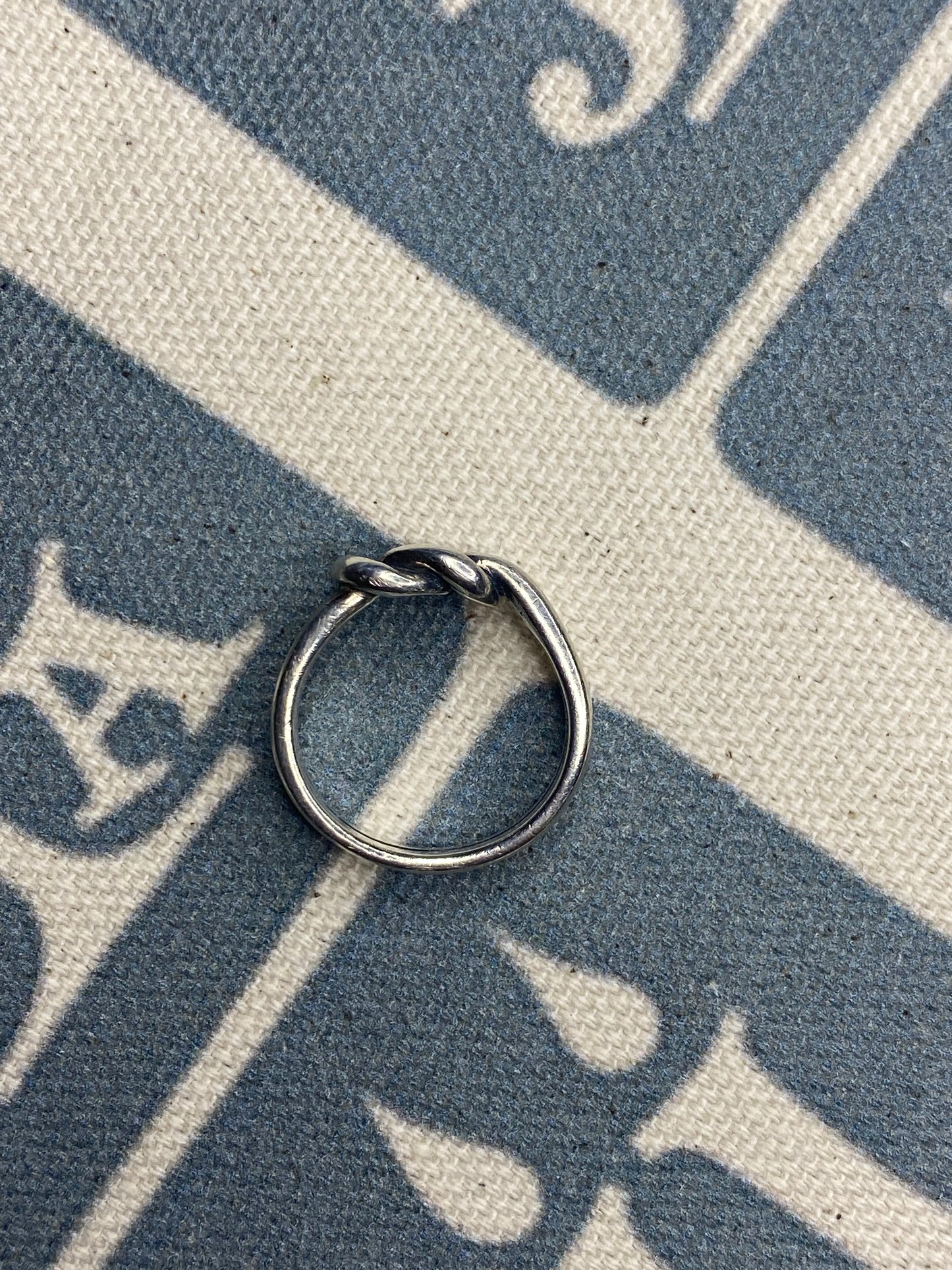 James Avery retired lovers knot ring